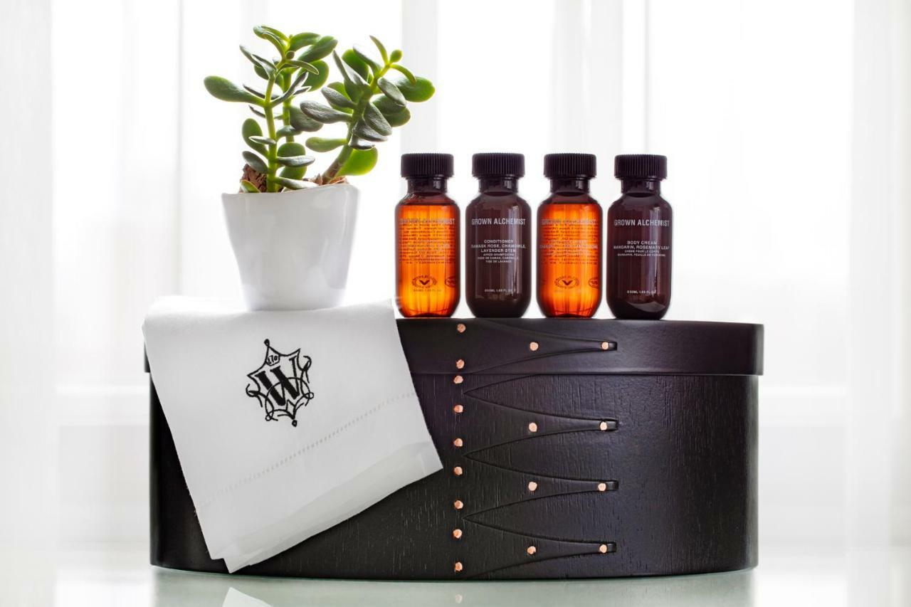 The Whitney Hotel Boston Luaran gambar Aveda products
