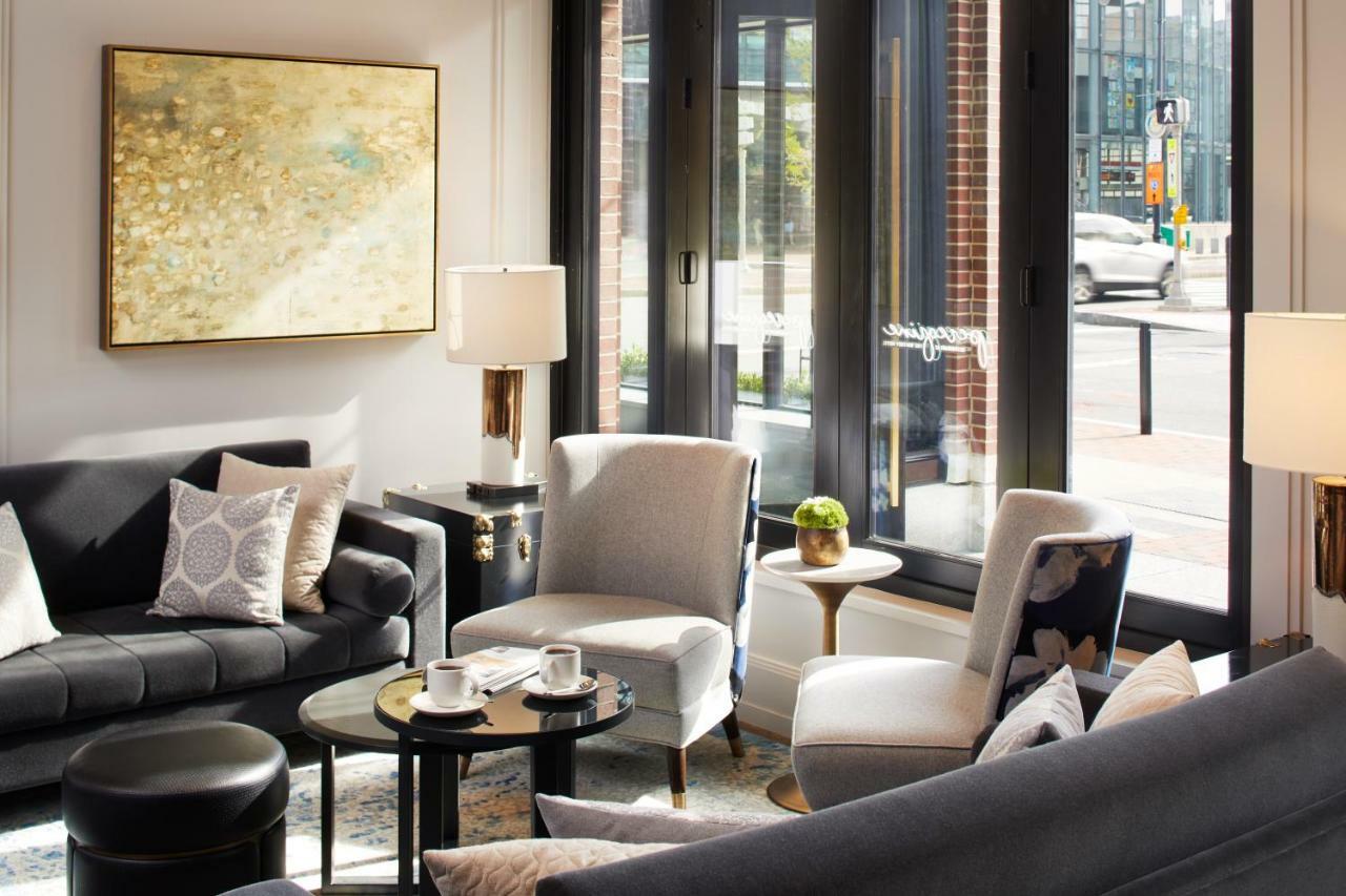 The Whitney Hotel Boston Luaran gambar The living room of a model apartment at 100 East 57th Street