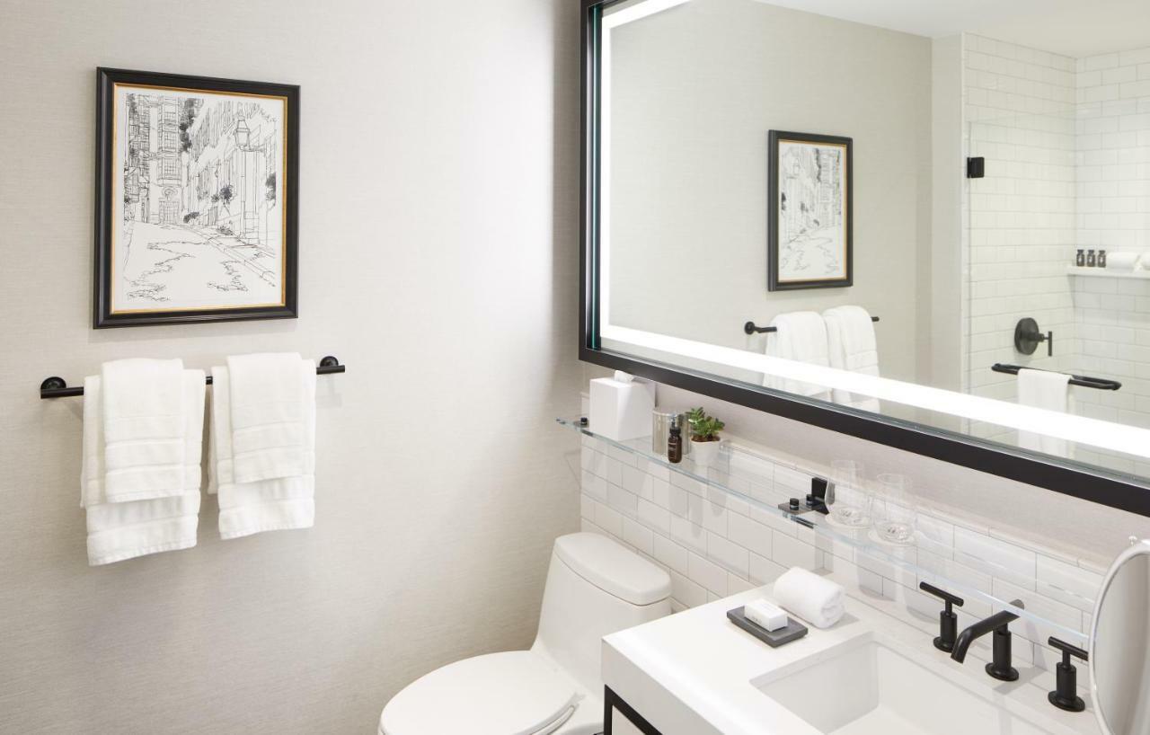 The Whitney Hotel Boston Luaran gambar Bathroom