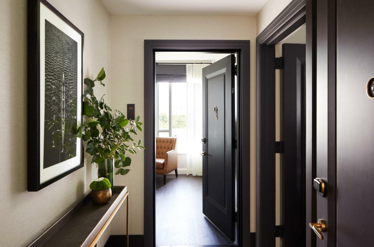 The Whitney Hotel Boston Luaran gambar A suite at The Standard East Village