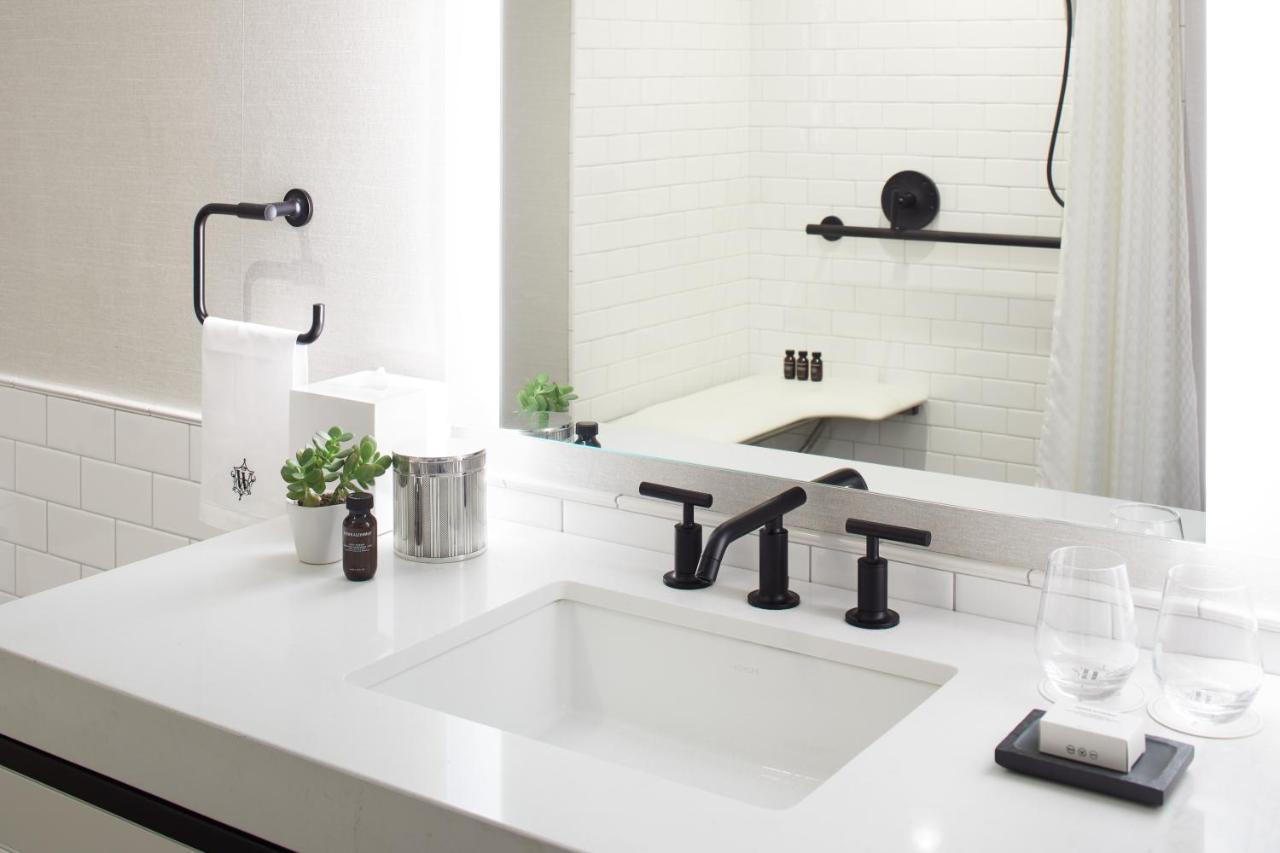 The Whitney Hotel Boston Luaran gambar Bathroom fixtures